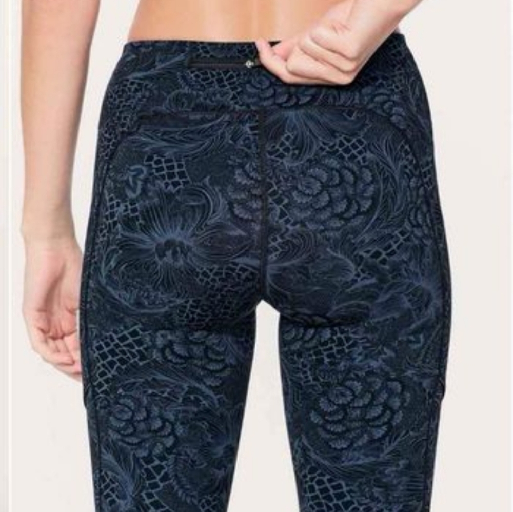 Lululemon Speed Up legging (full on luxtreme) size 8